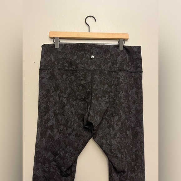 Lululemon Wunder Train High-Rise Tight 25" - Size 18 - Picture 9 of 14